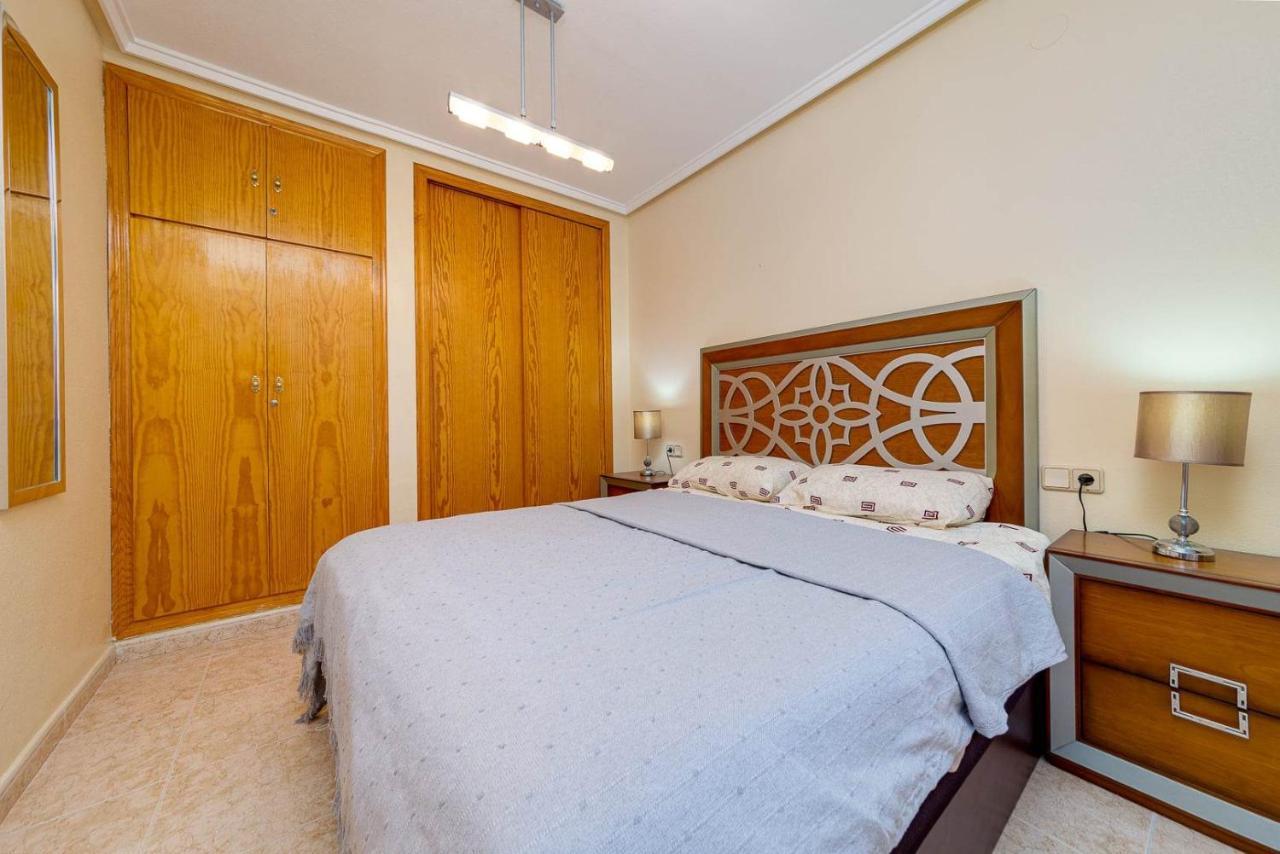 Cozy Appartment Torrevieja At Irina Экстерьер фото