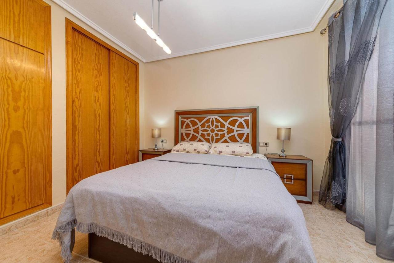Cozy Appartment Torrevieja At Irina Экстерьер фото
