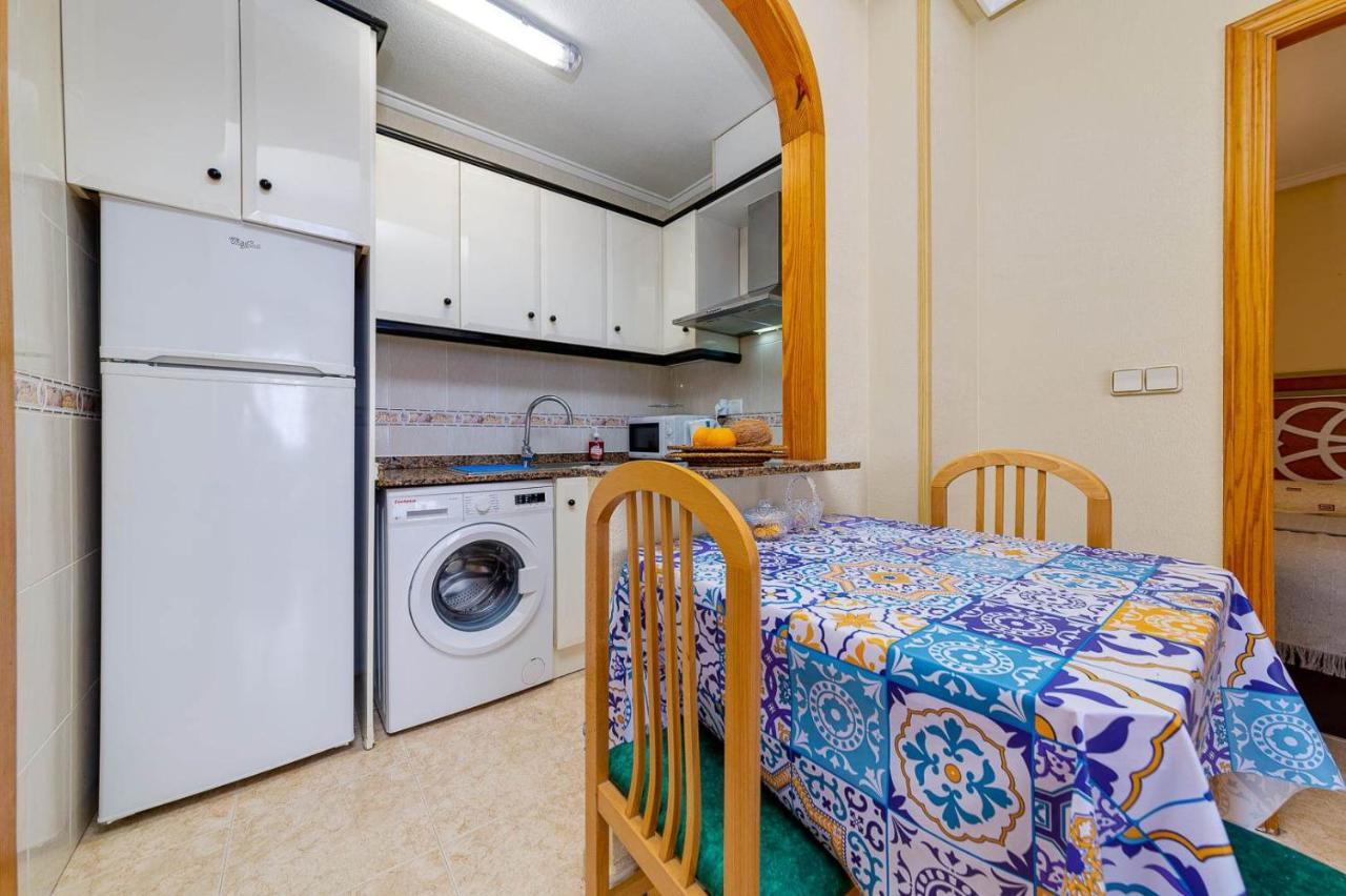 Cozy Appartment Torrevieja At Irina Экстерьер фото