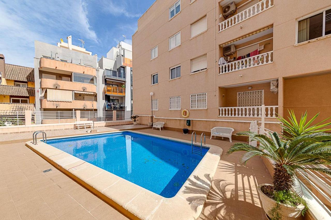 Cozy Appartment Torrevieja At Irina Экстерьер фото